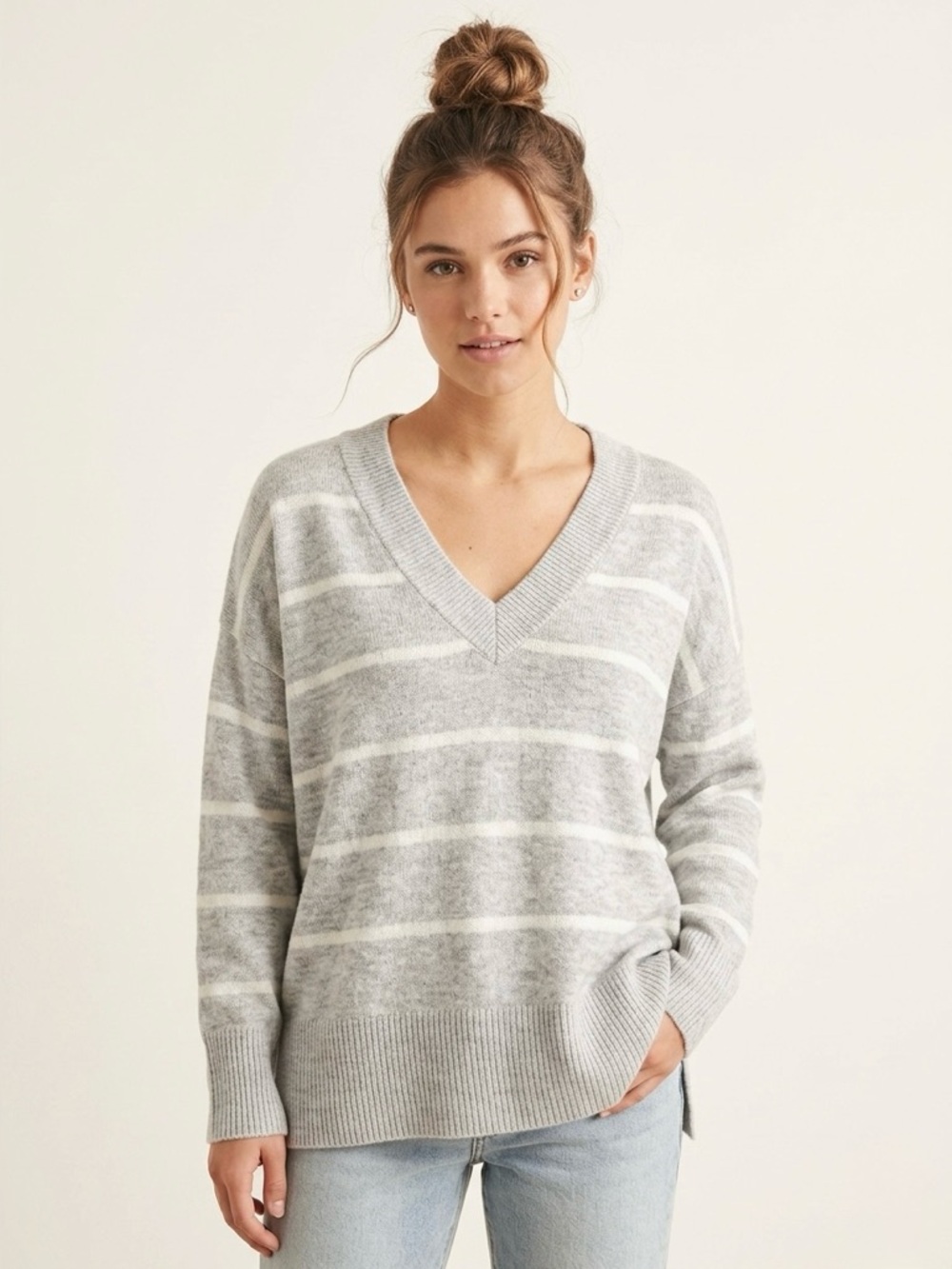 Gray Striped V-Neck Sweater by Jessica Simpson size large stretchy oversized